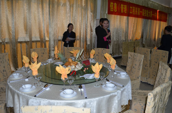 酒店管理订单班中餐宴会主题设计活动成功举办